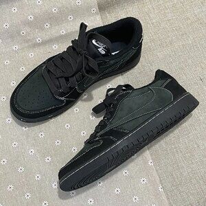 Jordan 1 Low-Top Black Sneakers